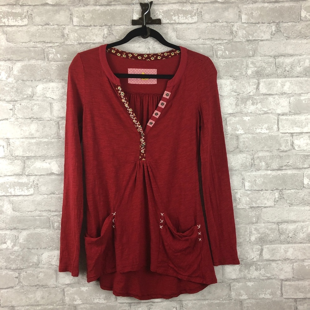 Antro: Little Yellow Button Red Catantha Tee